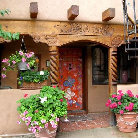 La Dona Luz Inn An Historic B&B 타오스 외부 사진