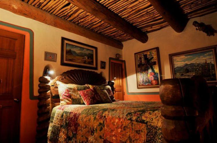 La Dona Luz Inn An Historic B&B 타오스 외부 사진