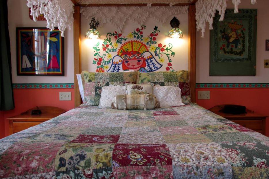 La Dona Luz Inn An Historic B&B 타오스 외부 사진